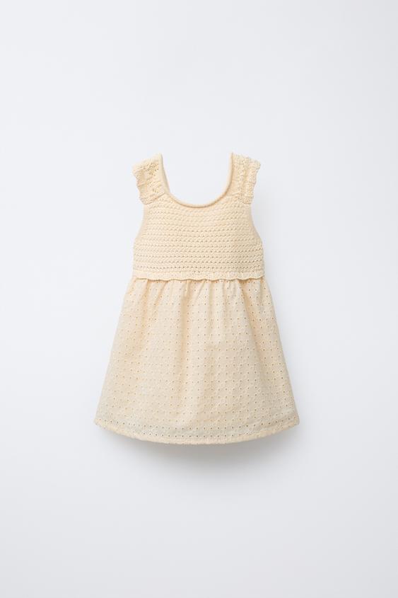 VESTIDO COMBINADO PUNTO Y BORDADO SUIZO Mantequilla ZARA Chile