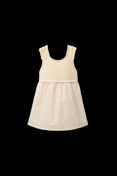 KLEID MIT MATERIALKOMBINATION AUS STRICK UND LOCHSTICKEREI - Butterfarben von Zara