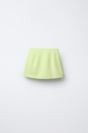 JUPE-SHORT SATINÉE FLEUR FANTAISIE - Citron vert de Zara - Image 1