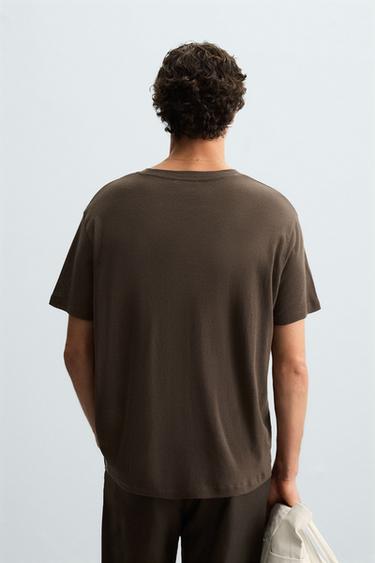 T-SHIRT COTON TEXTURÉ - Marron de Zara - Image 2