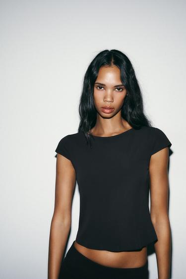 INTERLOCK SHORT SLEEVE T-SHIRT - Black by Zara