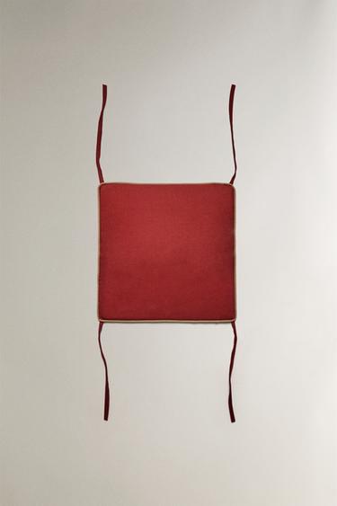 Zara JASTUK ZA LEĐA SA KONTRASTNIM DETALJIMA – crvenkasta – Slika 0