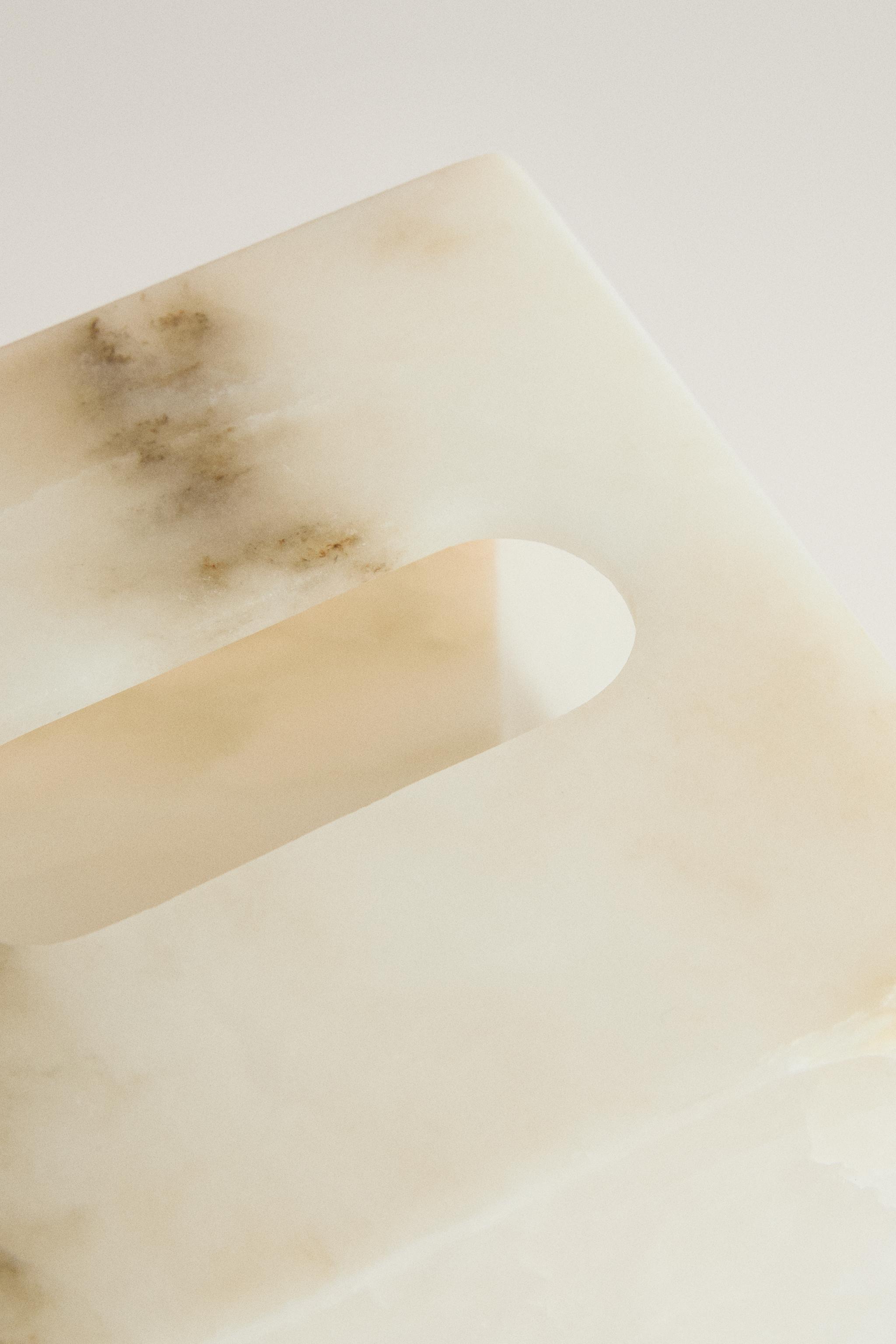 ALABASTER TISSUE BOX