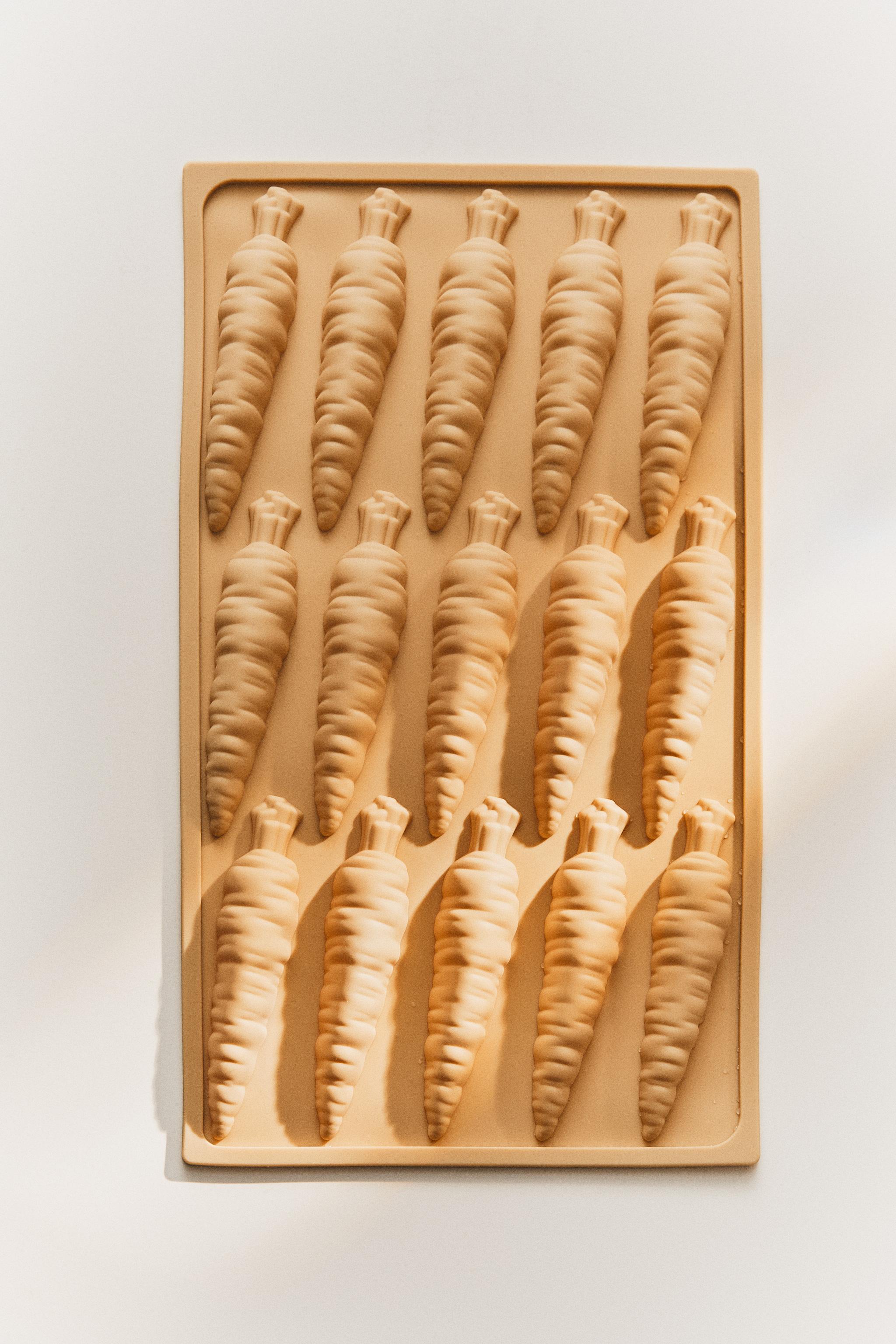 MOULE PÂTISSERIE CAROTTE