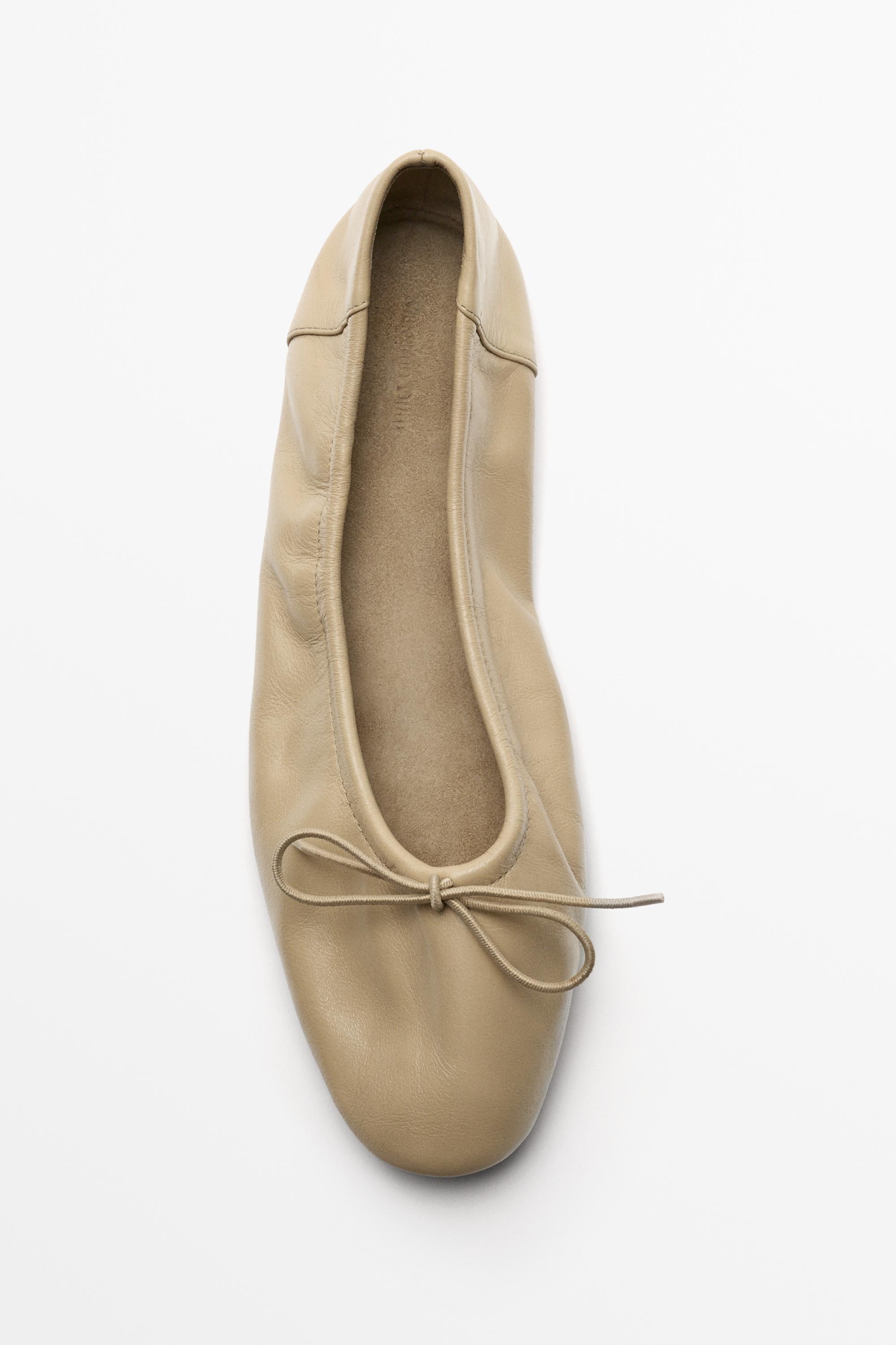 Ruched bow leather ballet flat