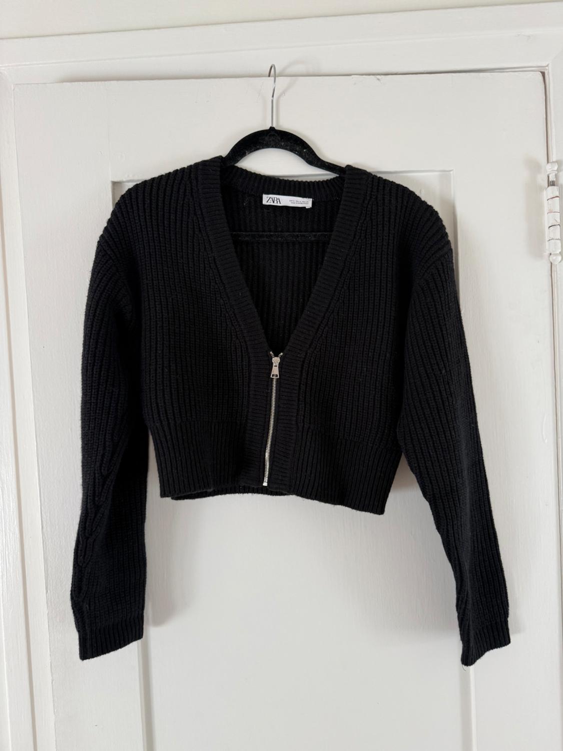 CROPPED KNIT ZIP CARDIGAN