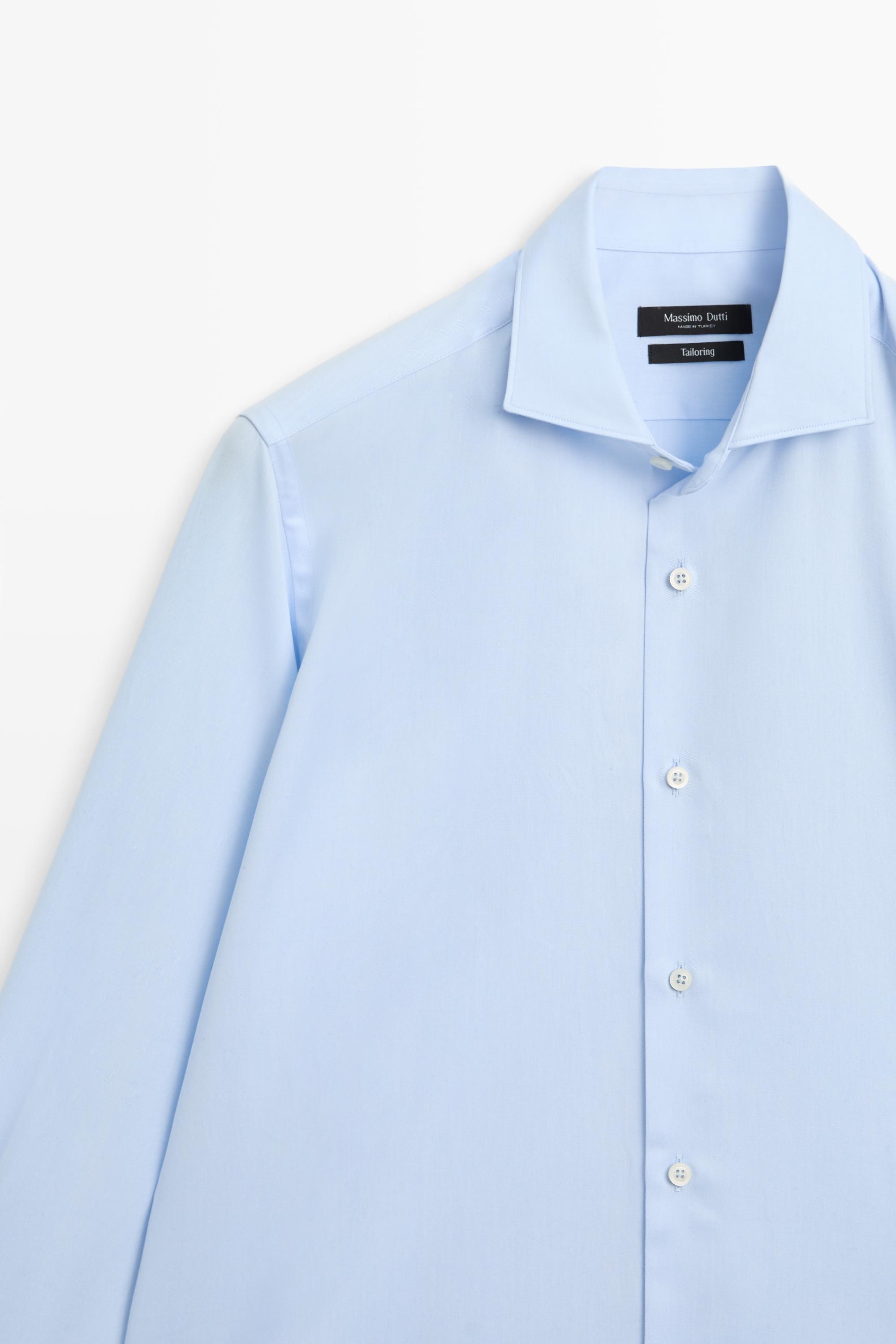 Slim fit 100% cotton shirt with double cuffs
