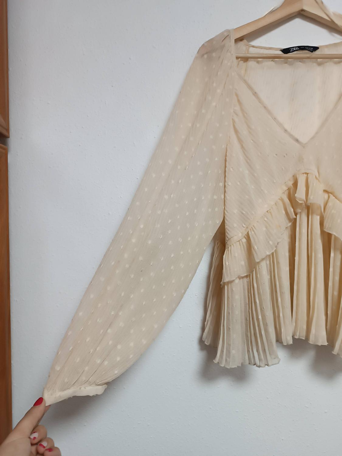RUFFLED DOTTED MESH BLOUSE - Image 4