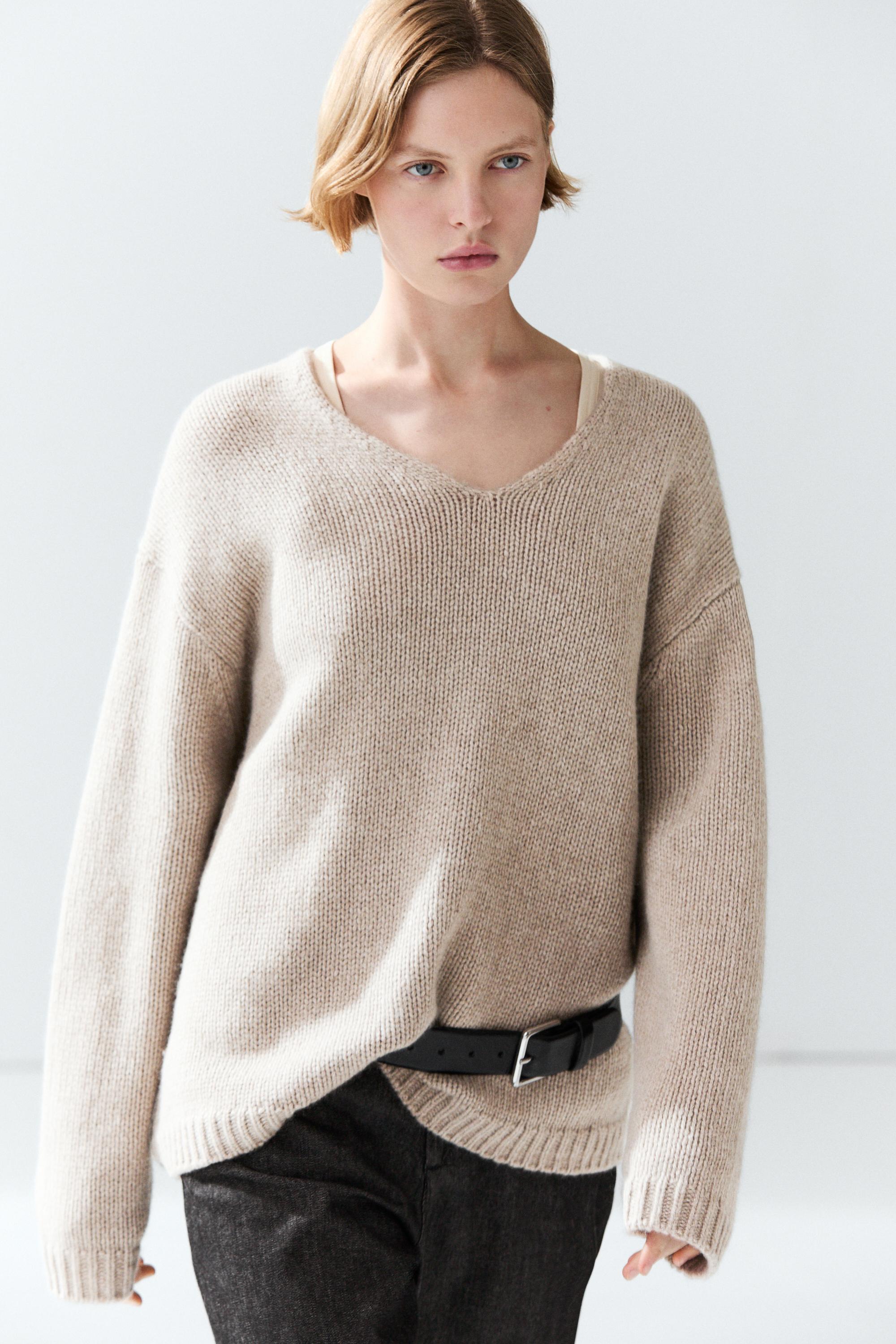 100% cashmere V-neck sweater — Mink