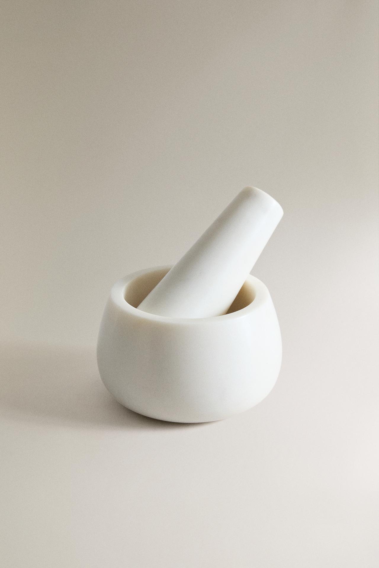 MARBLE PESTLE AND MORTAR
