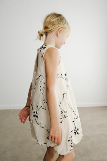 VESTIDO GLOBO BORDADOS - Crudo de Zara
