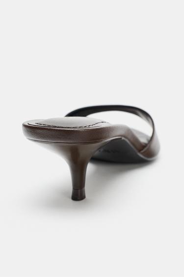 SANDALES À TALONS BAS - Marron de Zara - Image 5