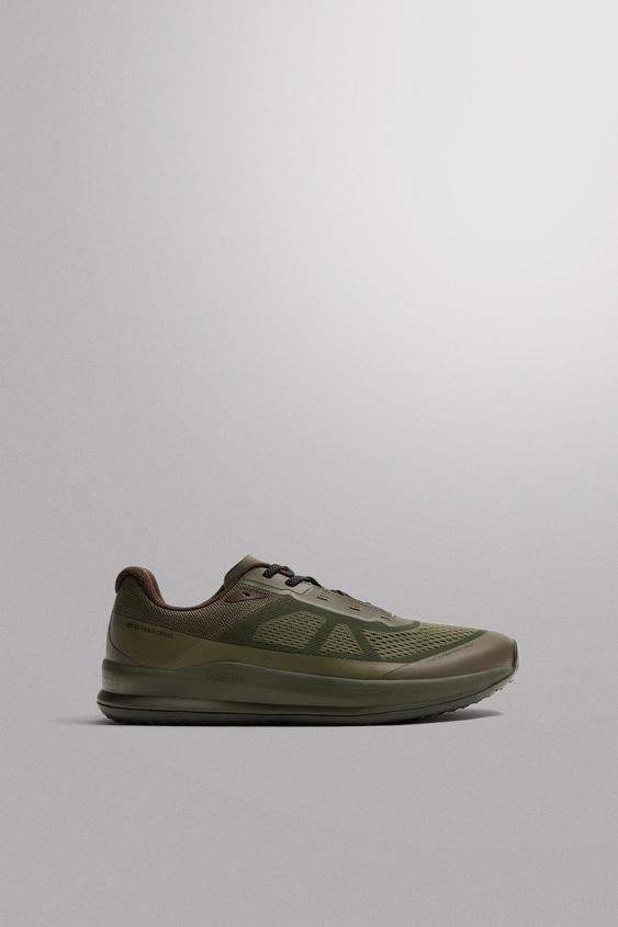 GECKO TRAIN CROSS RUNNING TRAINERS - Green by Zara - Image 0
