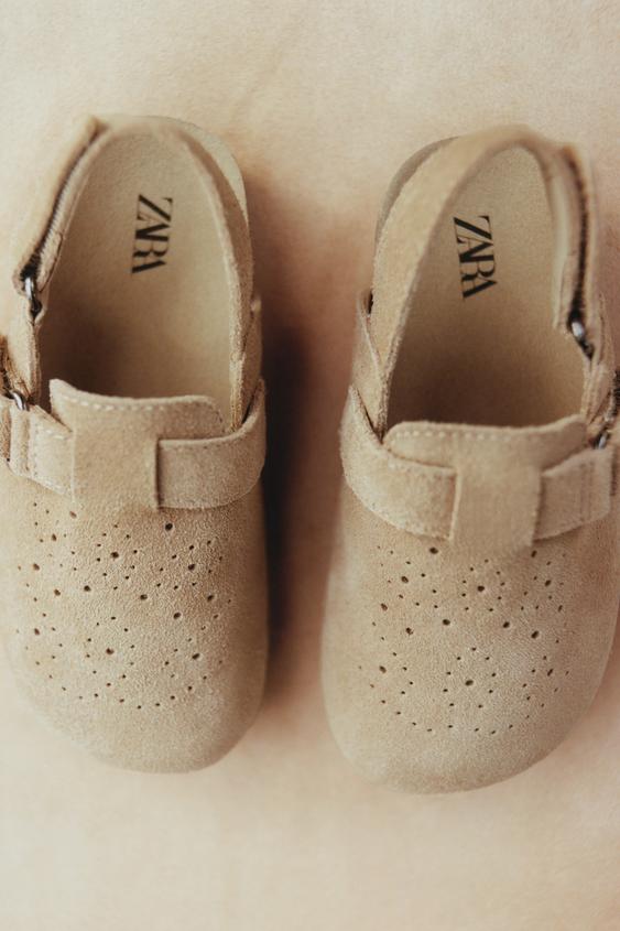 Zara Shoes Zara Bambas NiÃ±o BAMBA PIEL TIRAS BAREFOOT Blanco ZARA