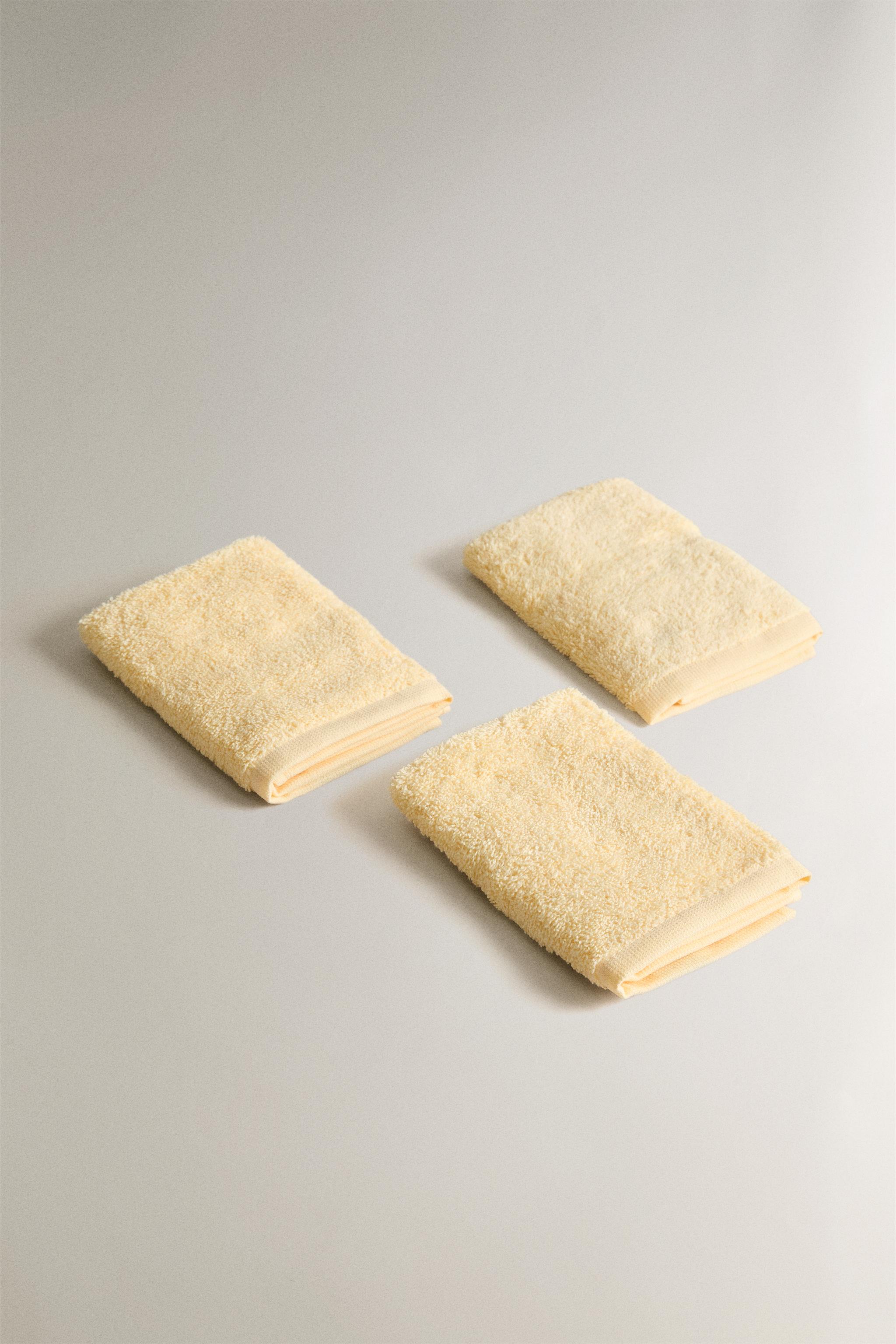 PACK OF COTTON HAND TOWELS (PACK OF 3) — Light yellow