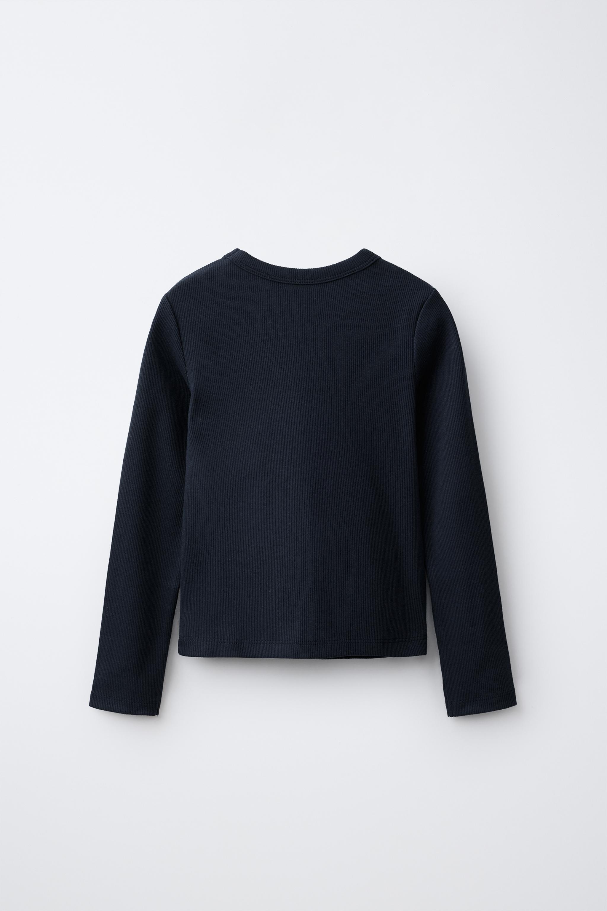 RIBBED V-NECK T-SHIRT