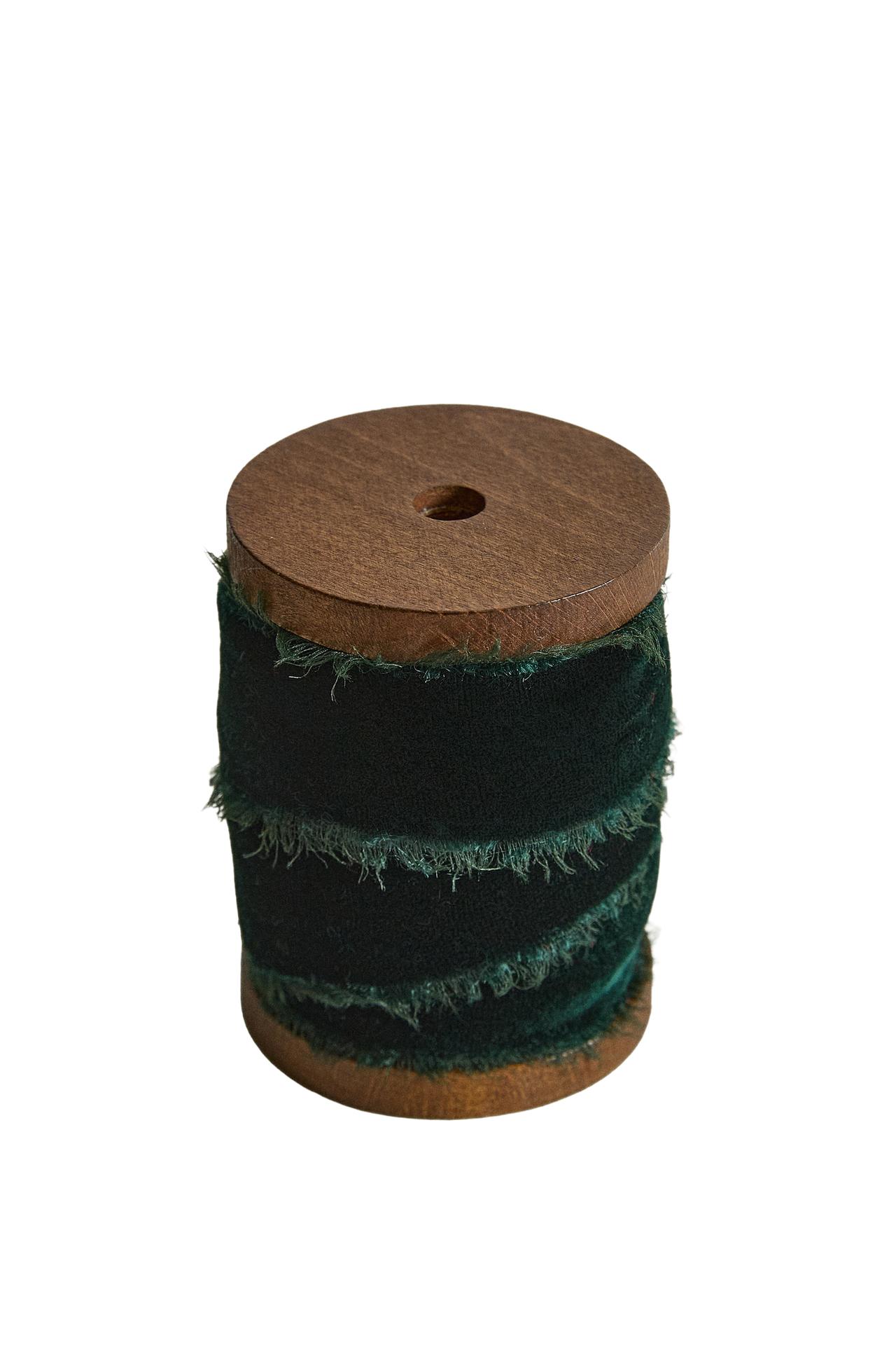 CHRISTMAS FRAYED VELVET GIFT RIBBON