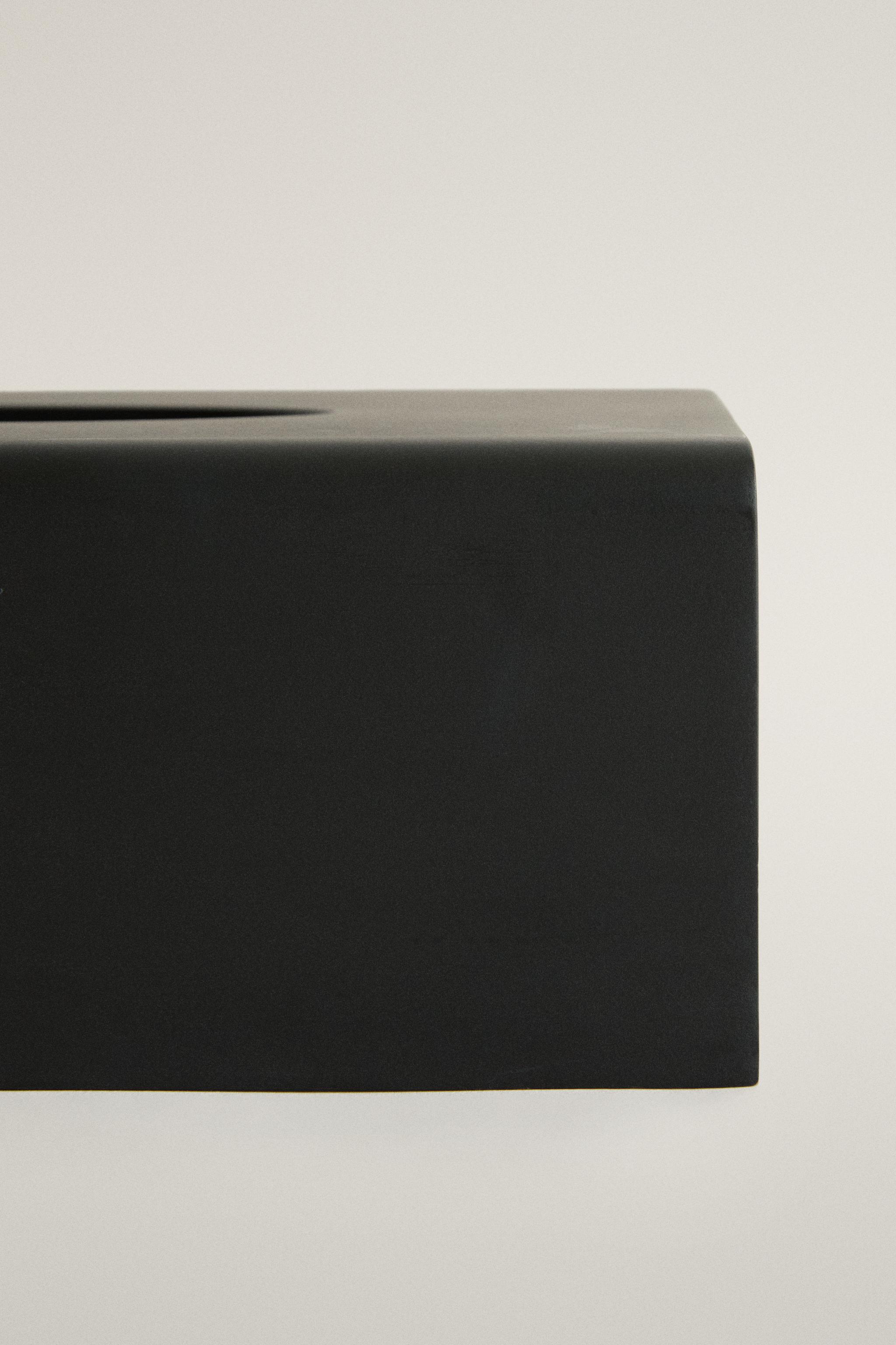 BLACK RESIN TISSUE BOX