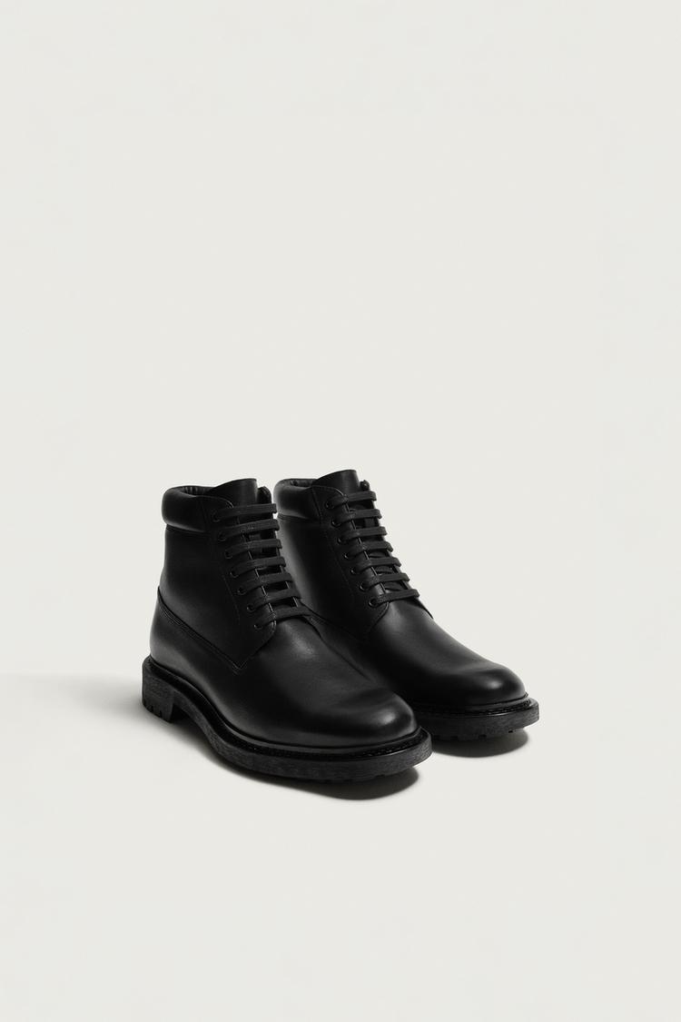 Bota cordones piel