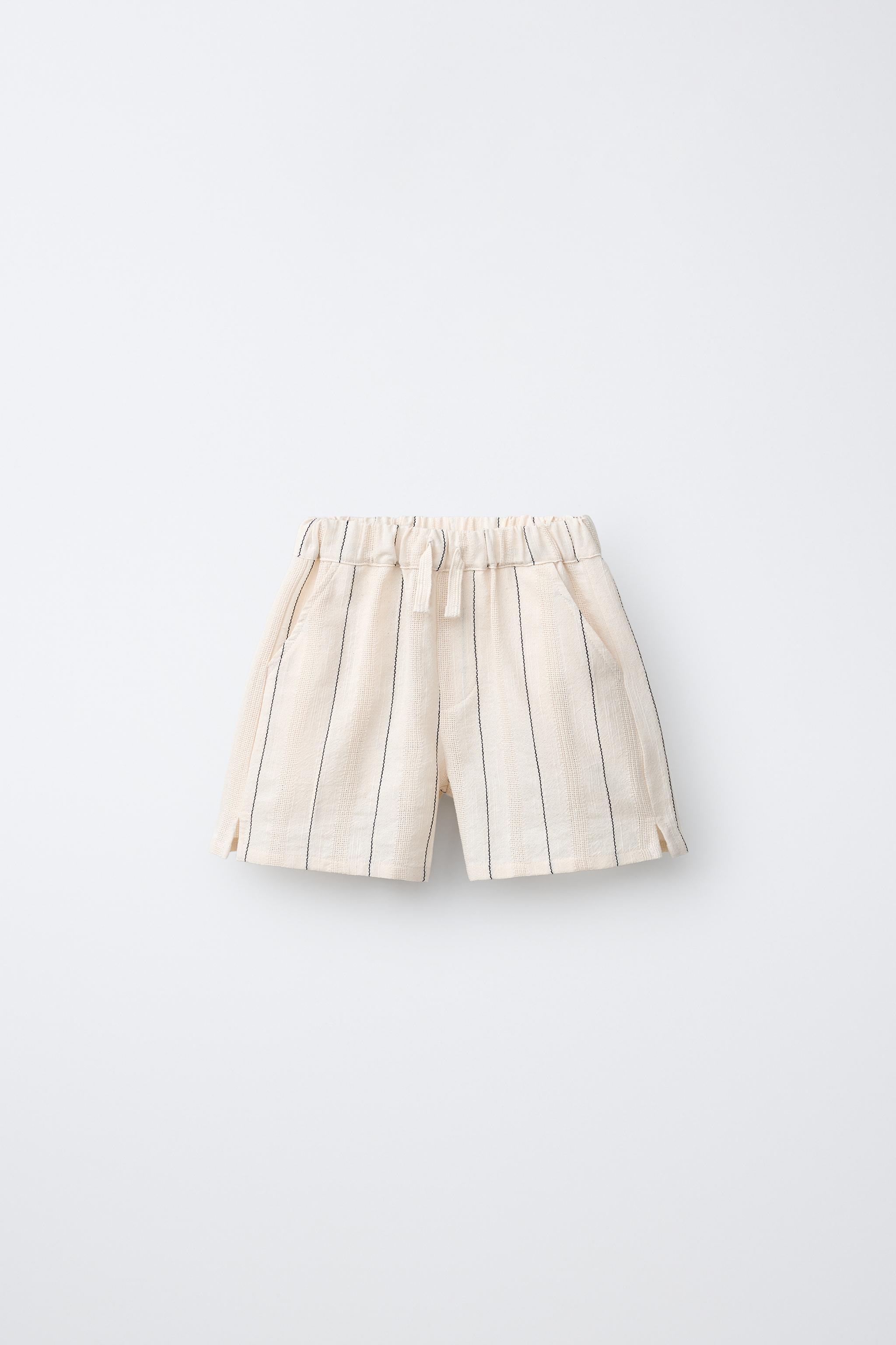 TEXTURED STRIPED SHORTS