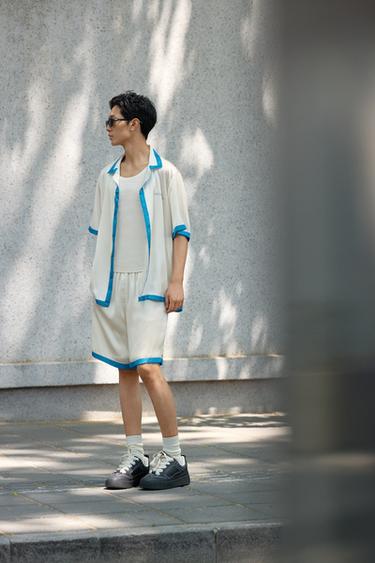 PRINTED SATIN BERMUDA SHORTS - Blue by Zara