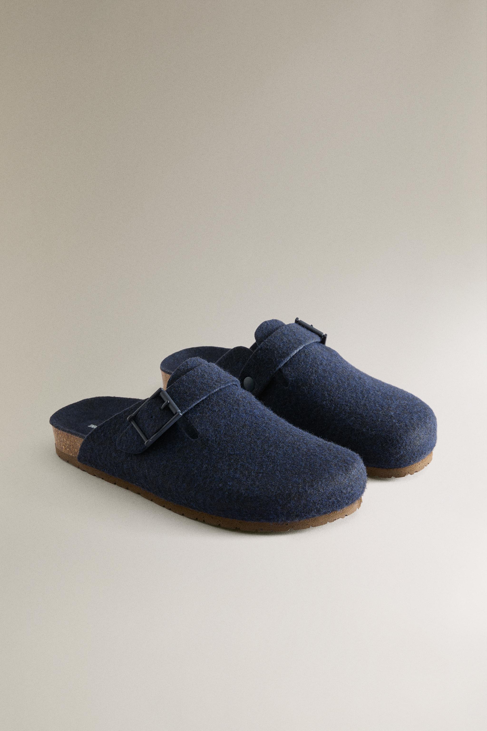 BUCKLED FELT MULE CLOG SLIPPERS — Navy Blue