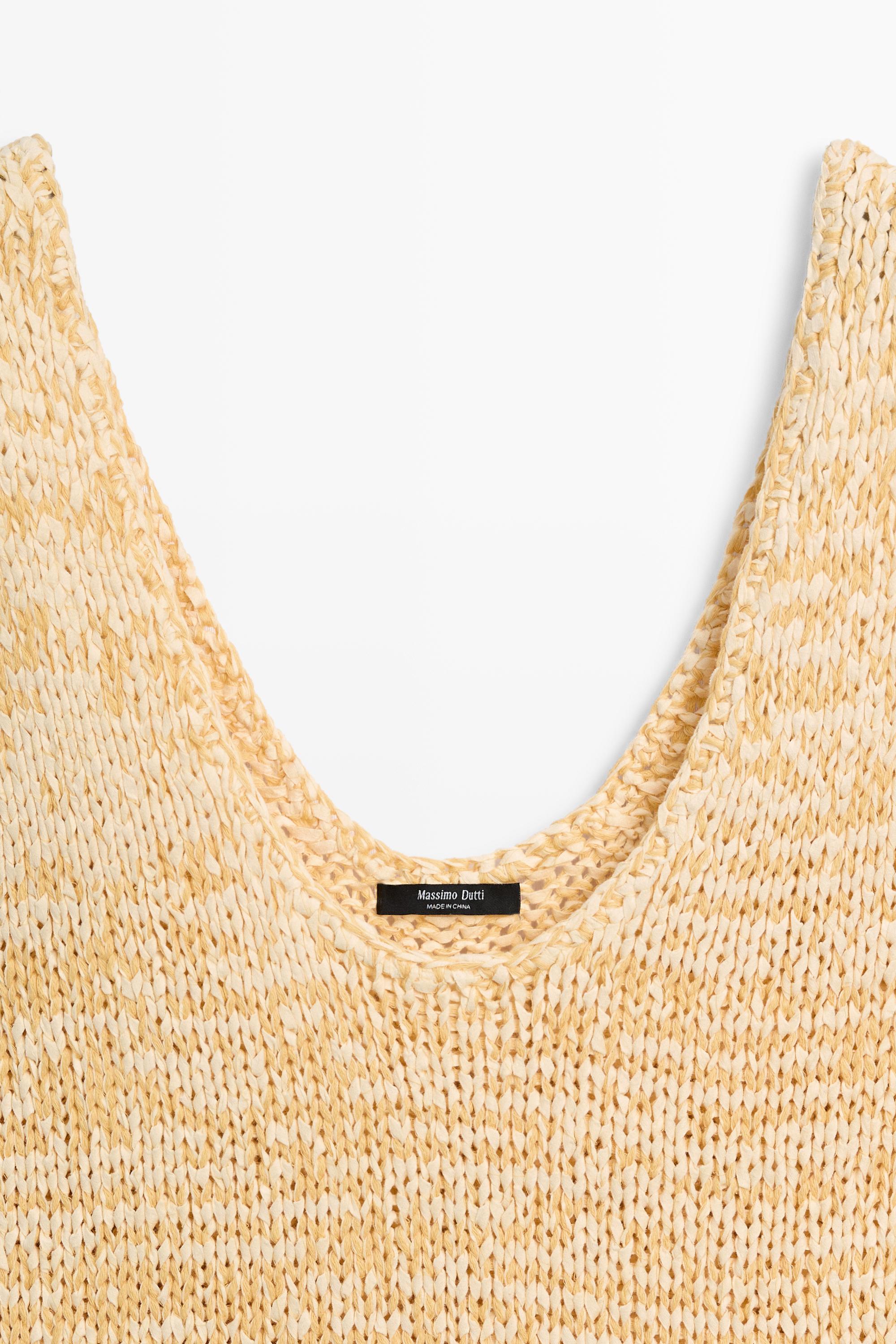 Round neck knit top