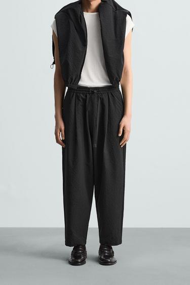 RELAXED FIT SEERSUCKER TROUSERS - Black by Zara