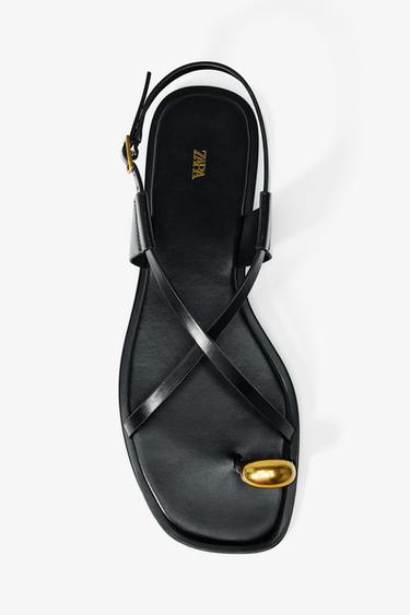 Zara FLAT SANDALS WITH METALLIC DETAIL - Black