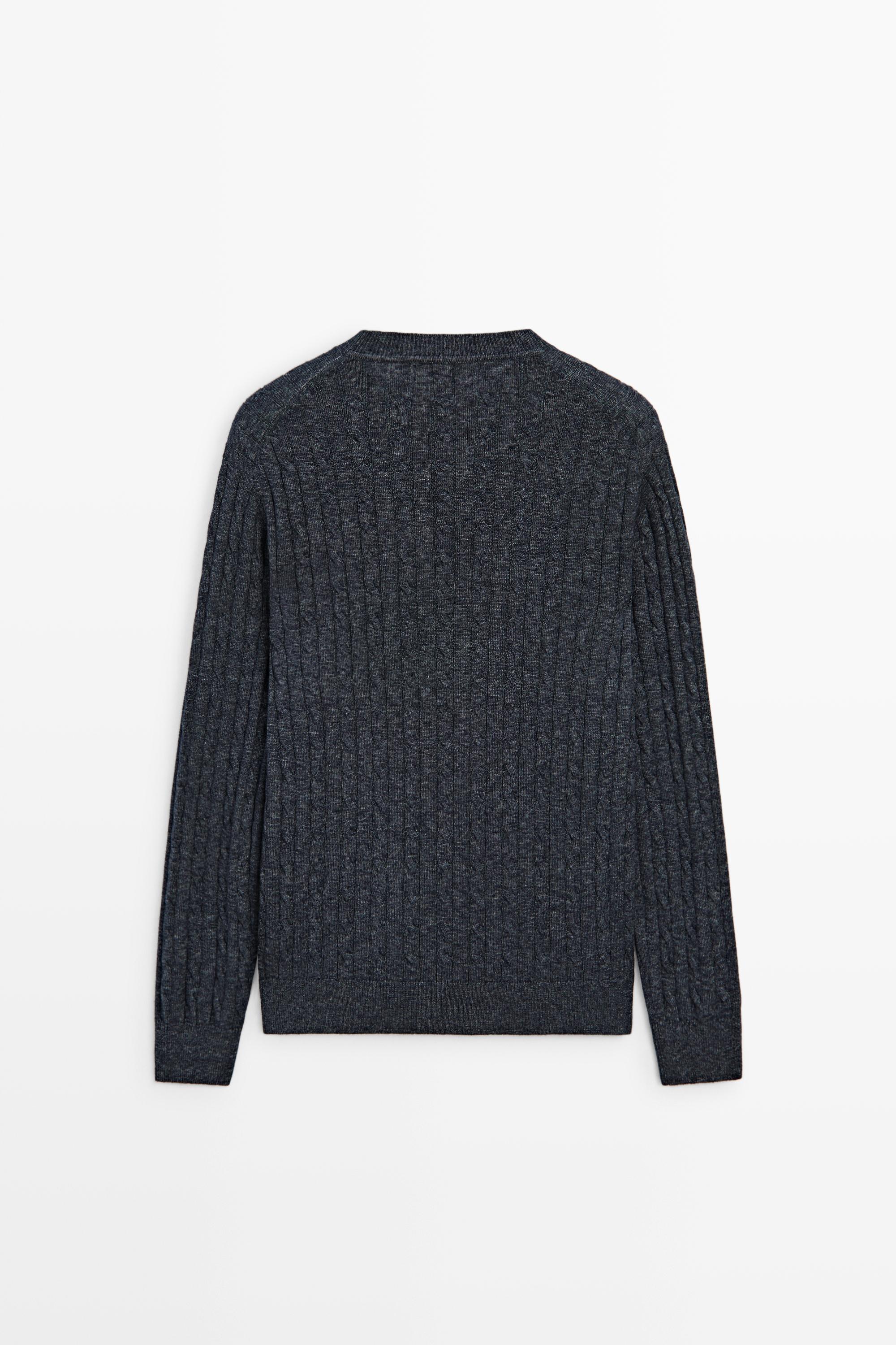 Cable knit round neck sweater