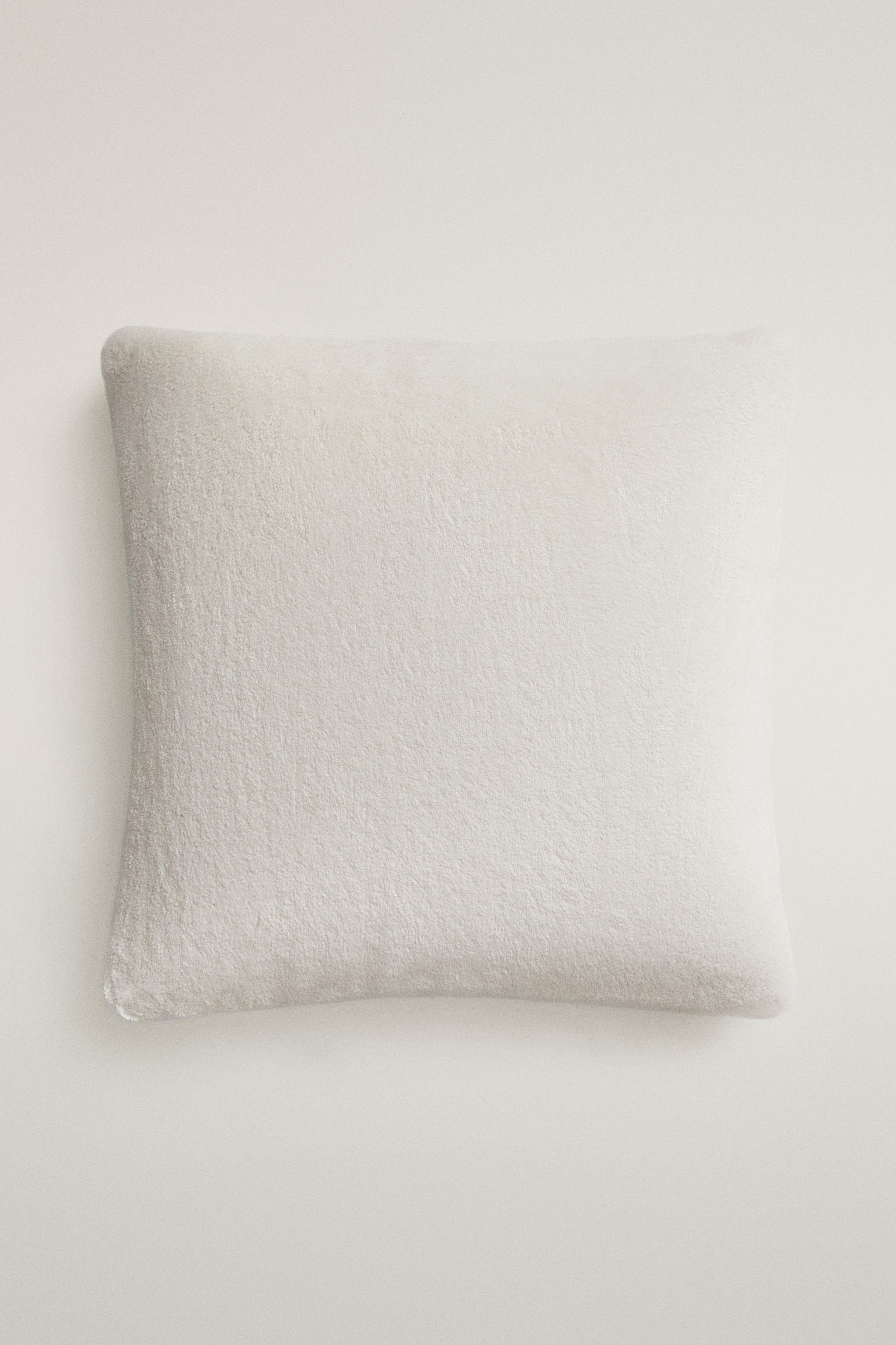 FAUX FUR CUSHION COVER — Oyster-white