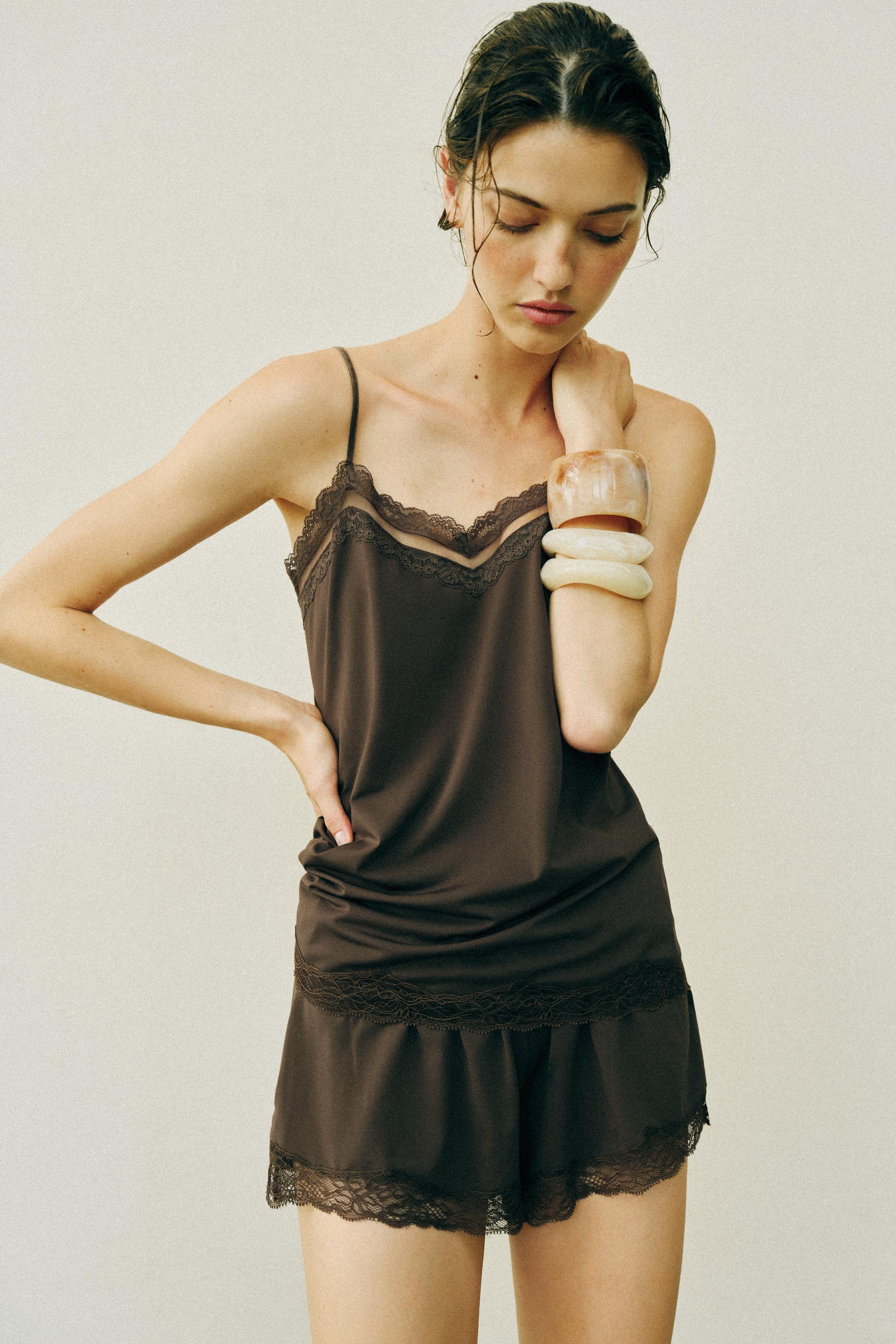 LACE CAMISOLE TOP