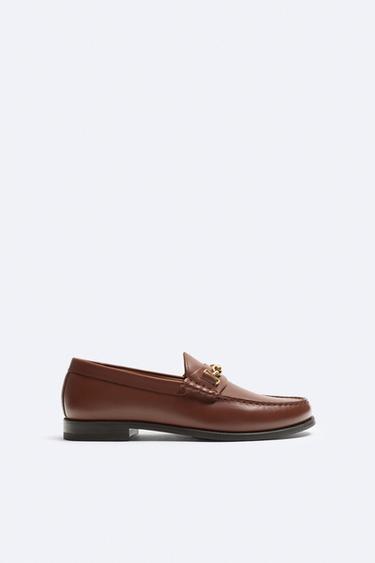 MOCASSINS EN CUIR AVEC DÉCOR - Marron de Zara
