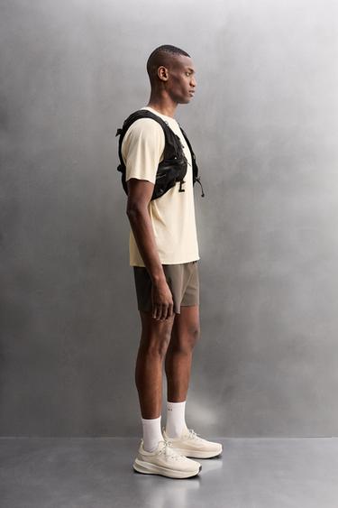 T-SHIRT TECHNIQUE COLOR BLOCK - Blanc cassé de Zara - Image 3
