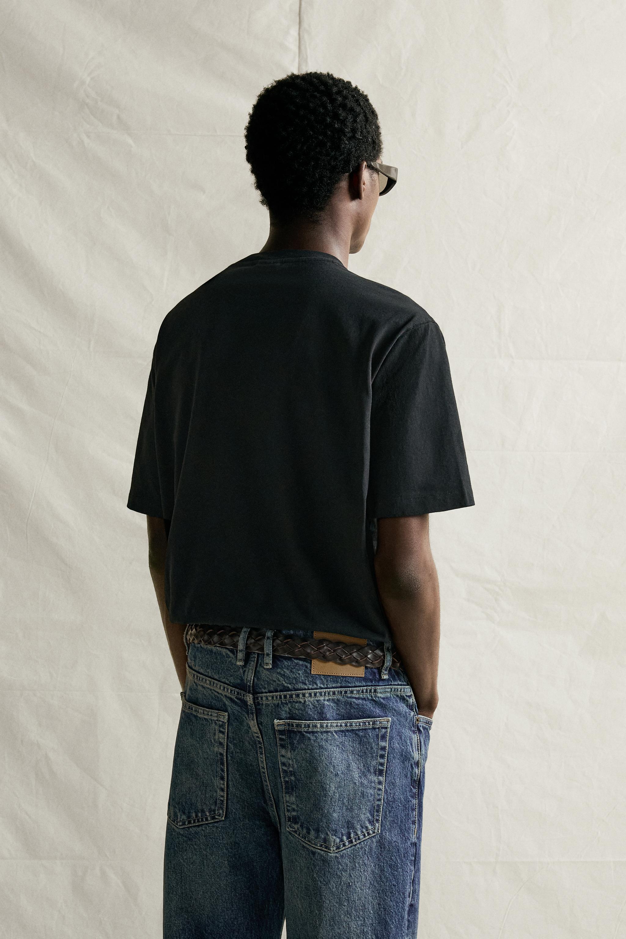 RELAXED FIT LIGHTWEIGHT T-SHIRT