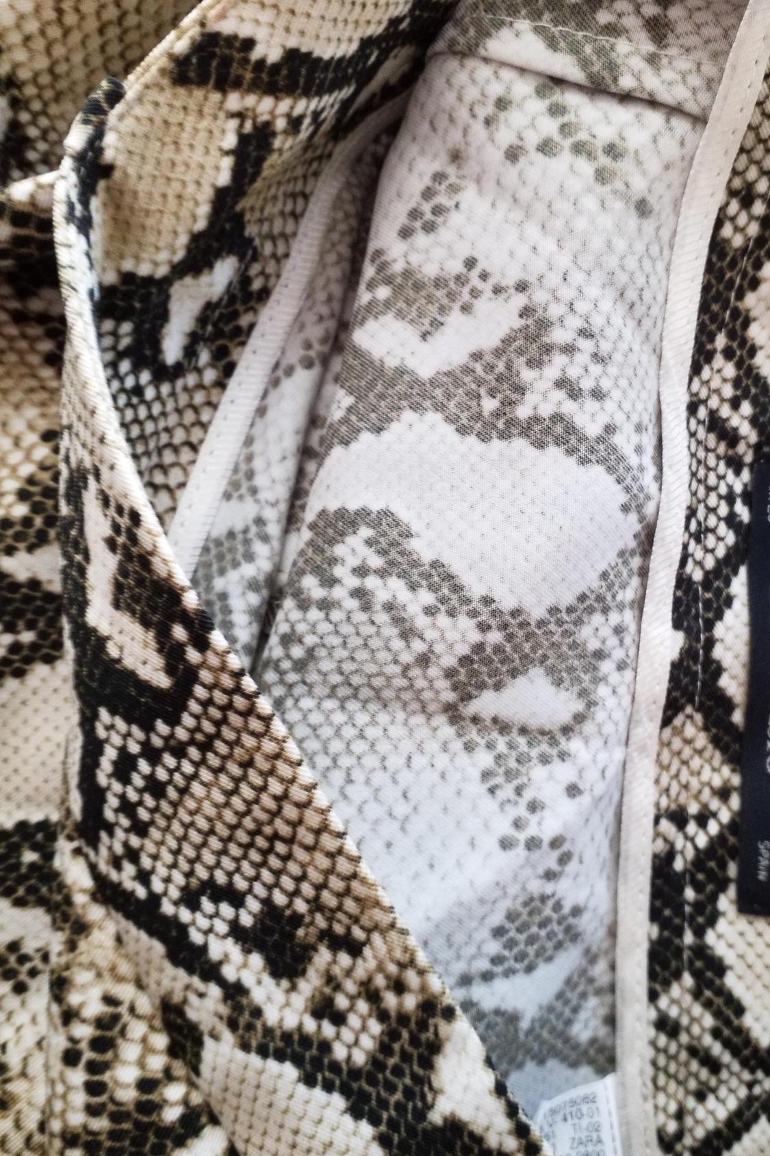 ANIMAL PRINT BERMUDA SHORTS