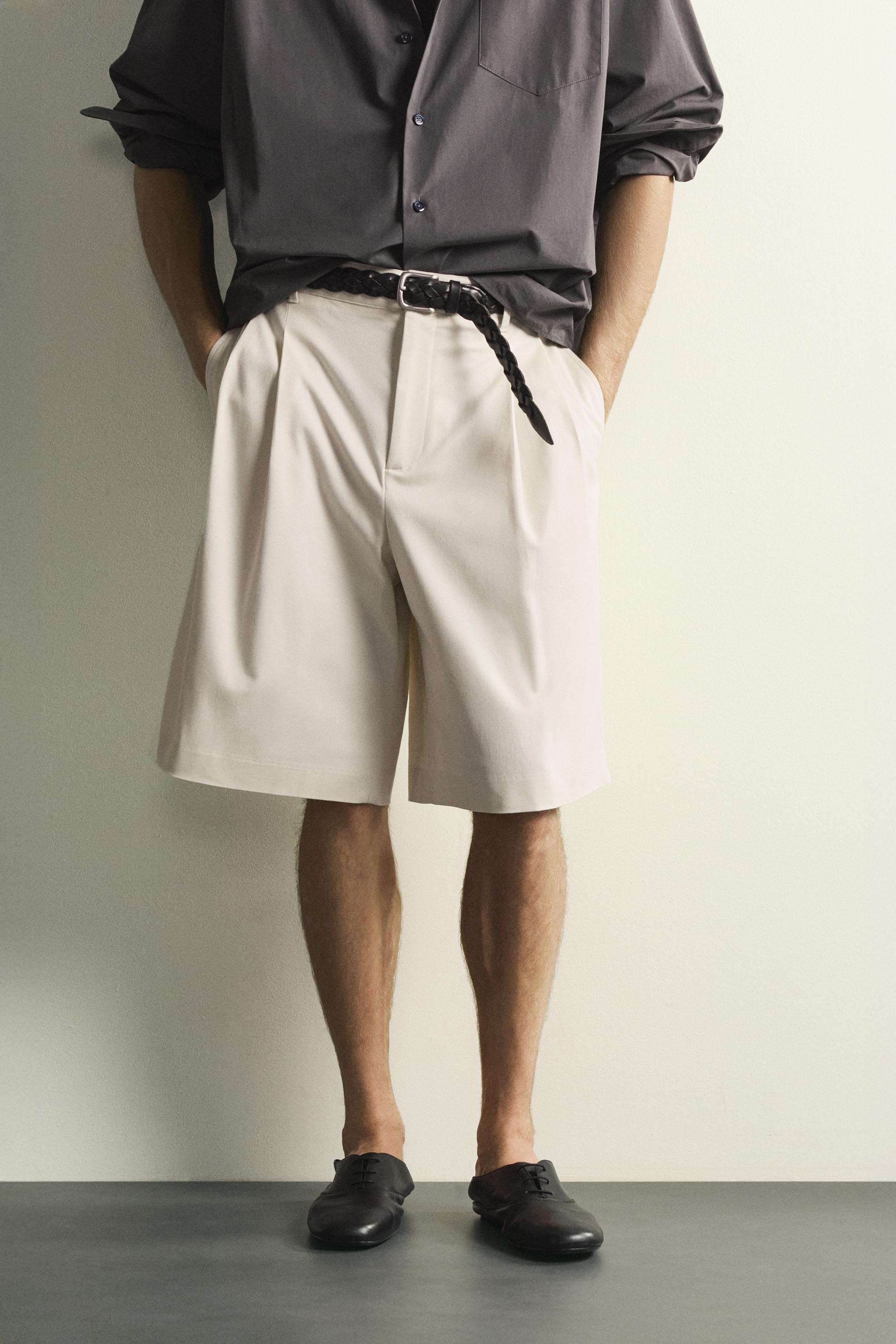 WIDE FIT PLEATED SHORTS