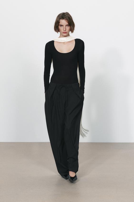 PANTALÓN PLIEGUES ZW COLLECTION - Negro de Zara - Imagen 0