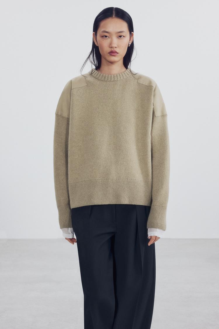 WOOL SWEATER WITH CONTRAST SHOULDERS — Light green