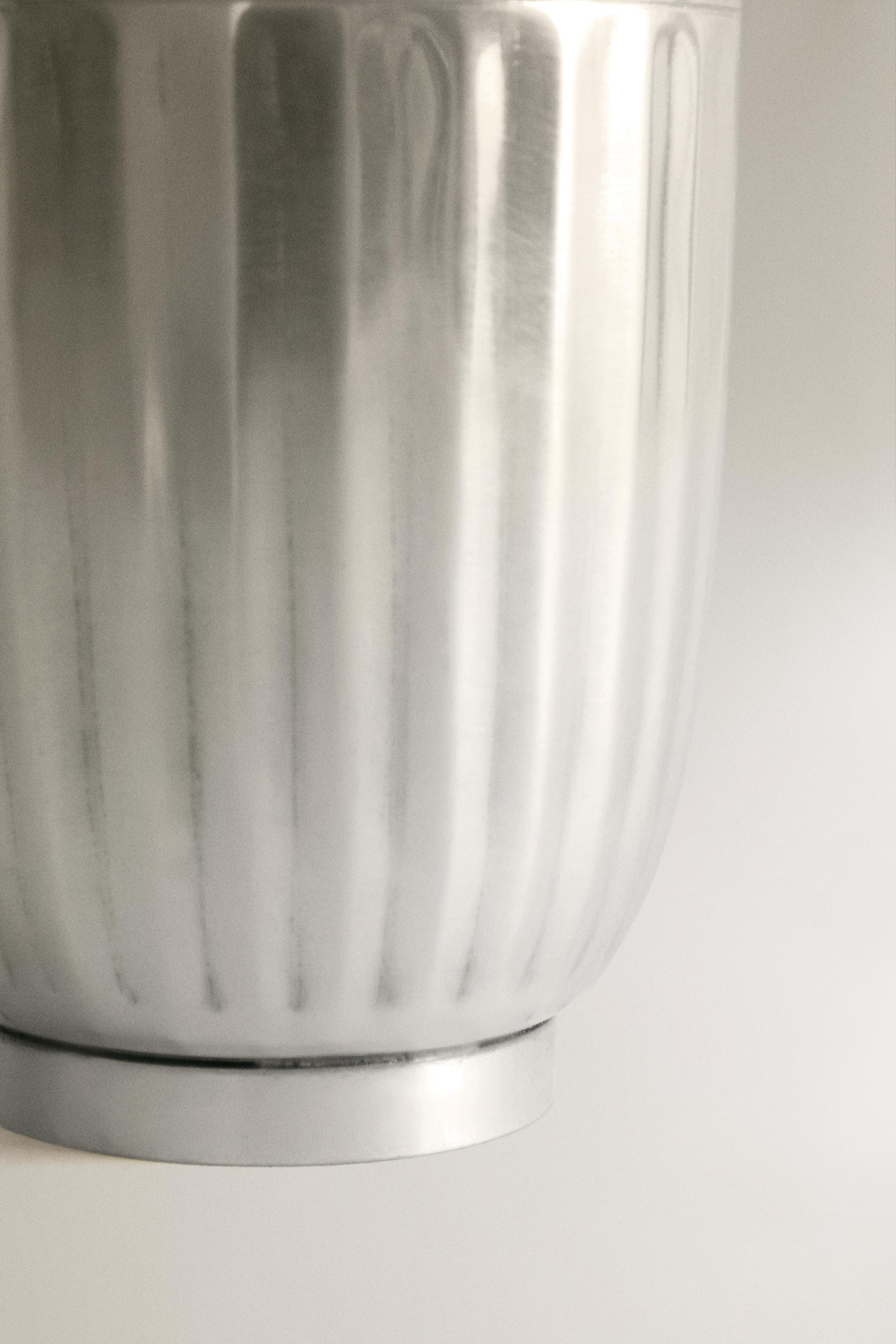 WAVY METAL TOOTHBRUSH TUMBLER