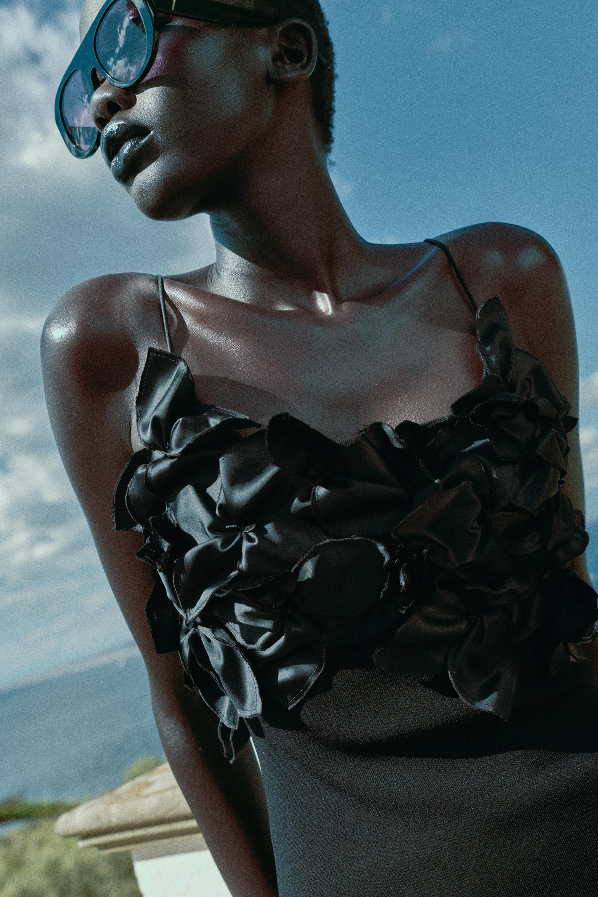 ROBE EN MAILLE À FLEURS ET BIMATIÈRE
