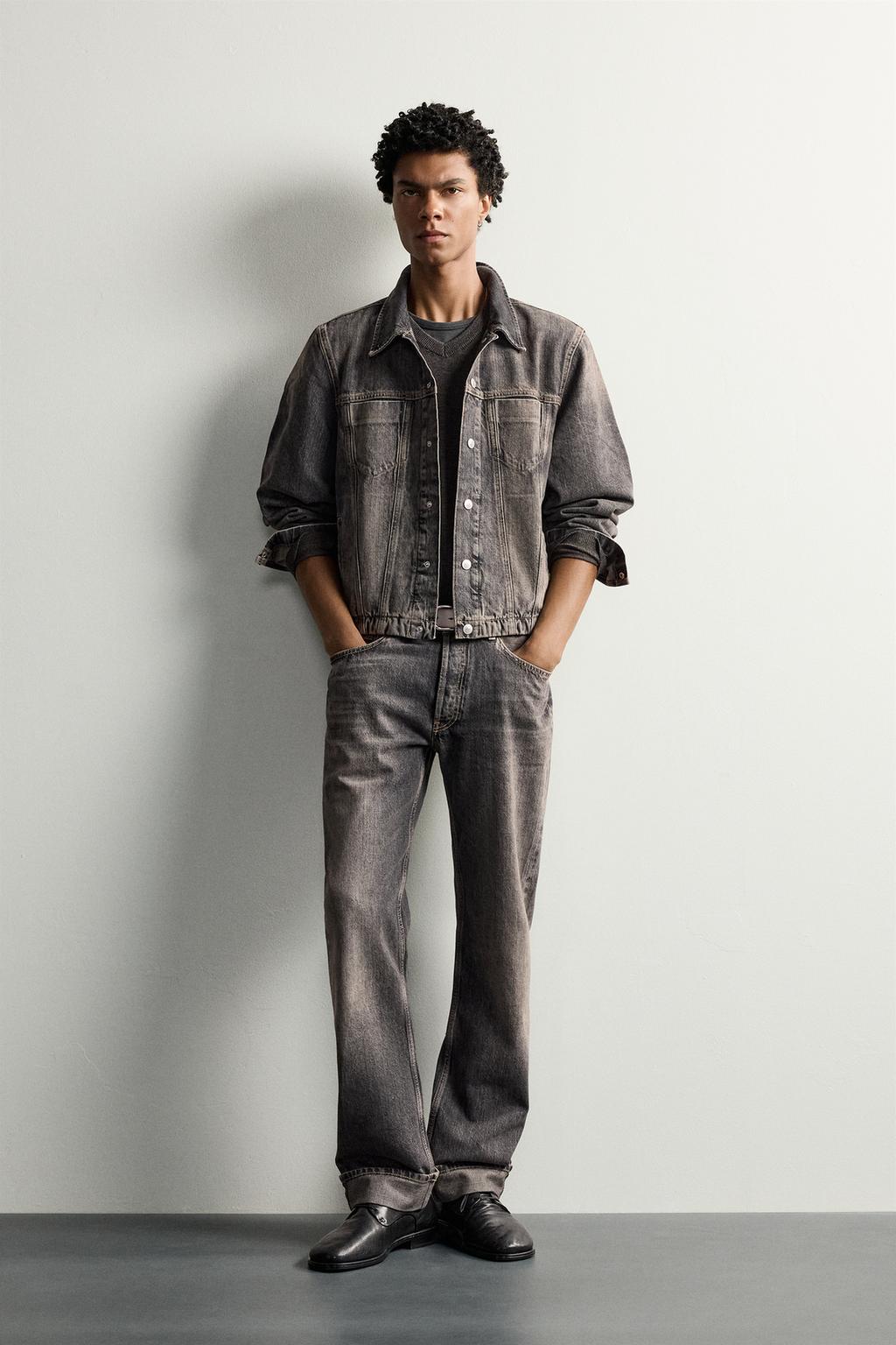 STRAIGHT-LEG JEANS WITH TURN-UPS