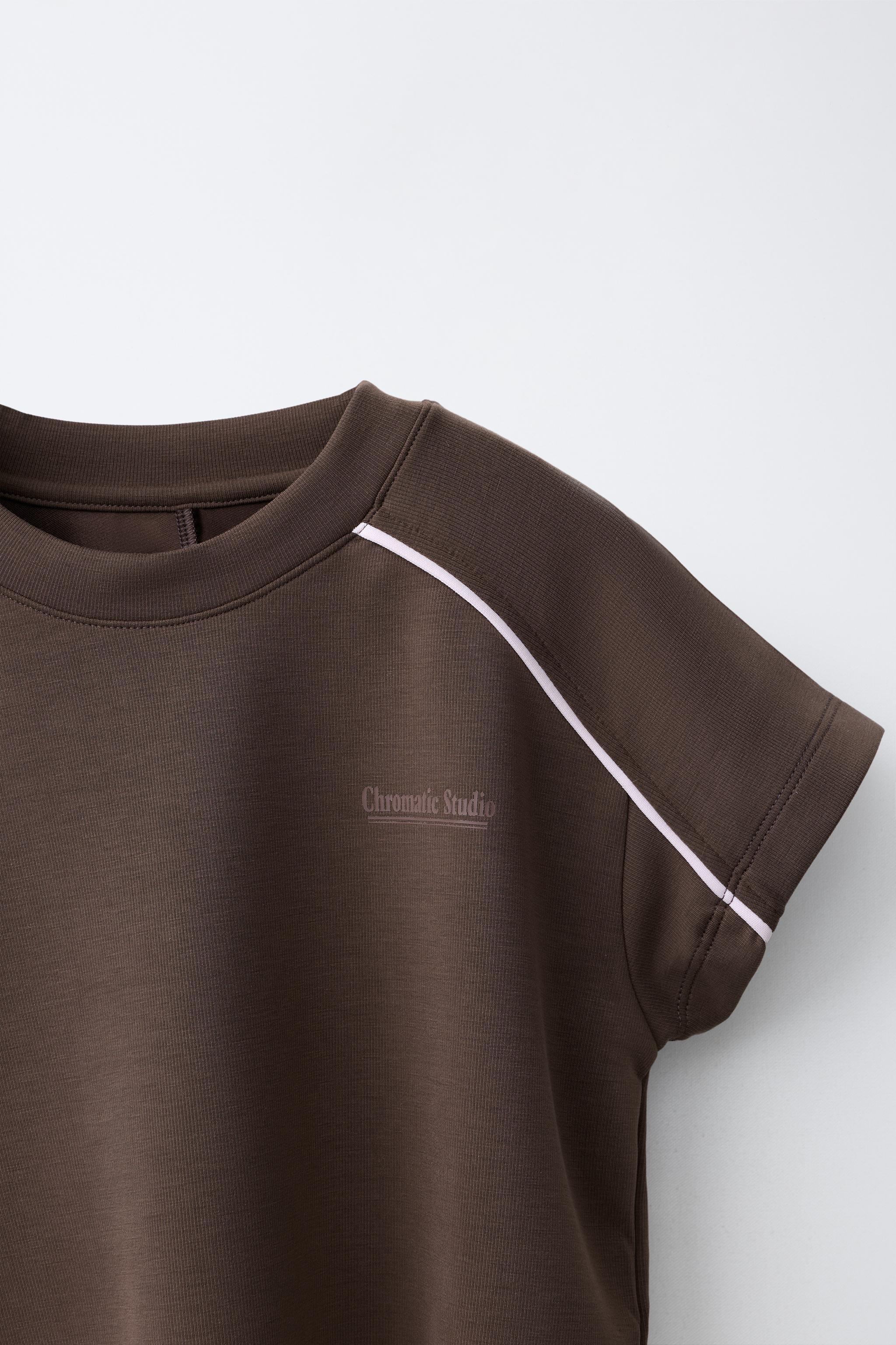 T-SHIRT À LISERÉS EN CONTRASTE AVEC MODAL