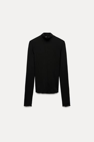 CAMISETA CUELLO ALTO - Negro de Zara