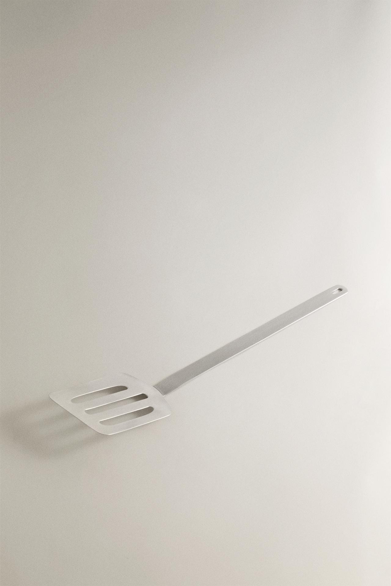 STAINLESS STEEL SPATULA — Steel