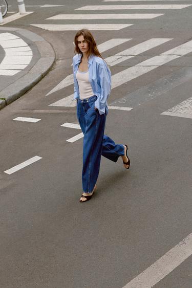 OVERSIZE SHIRT WITH BELT AND T-SHIRT - Blue/White by Zara