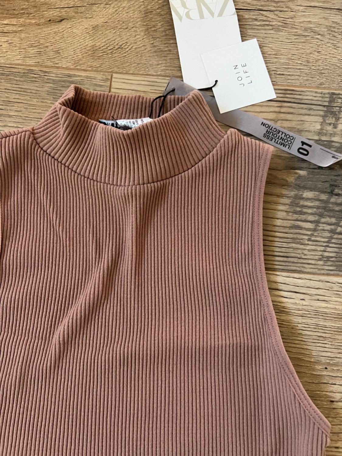 SEAMLESS MOCK NECK TOP - Image 3