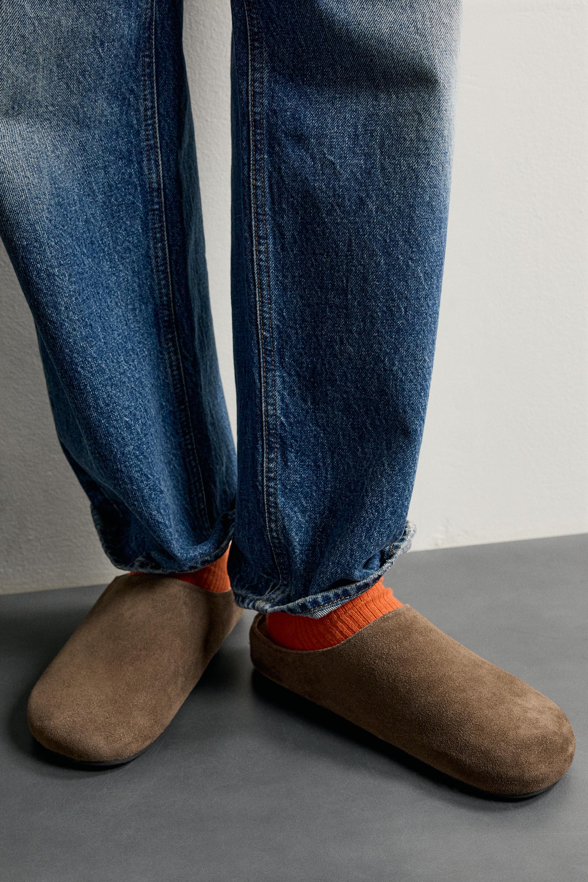 LEATHER CLOGS