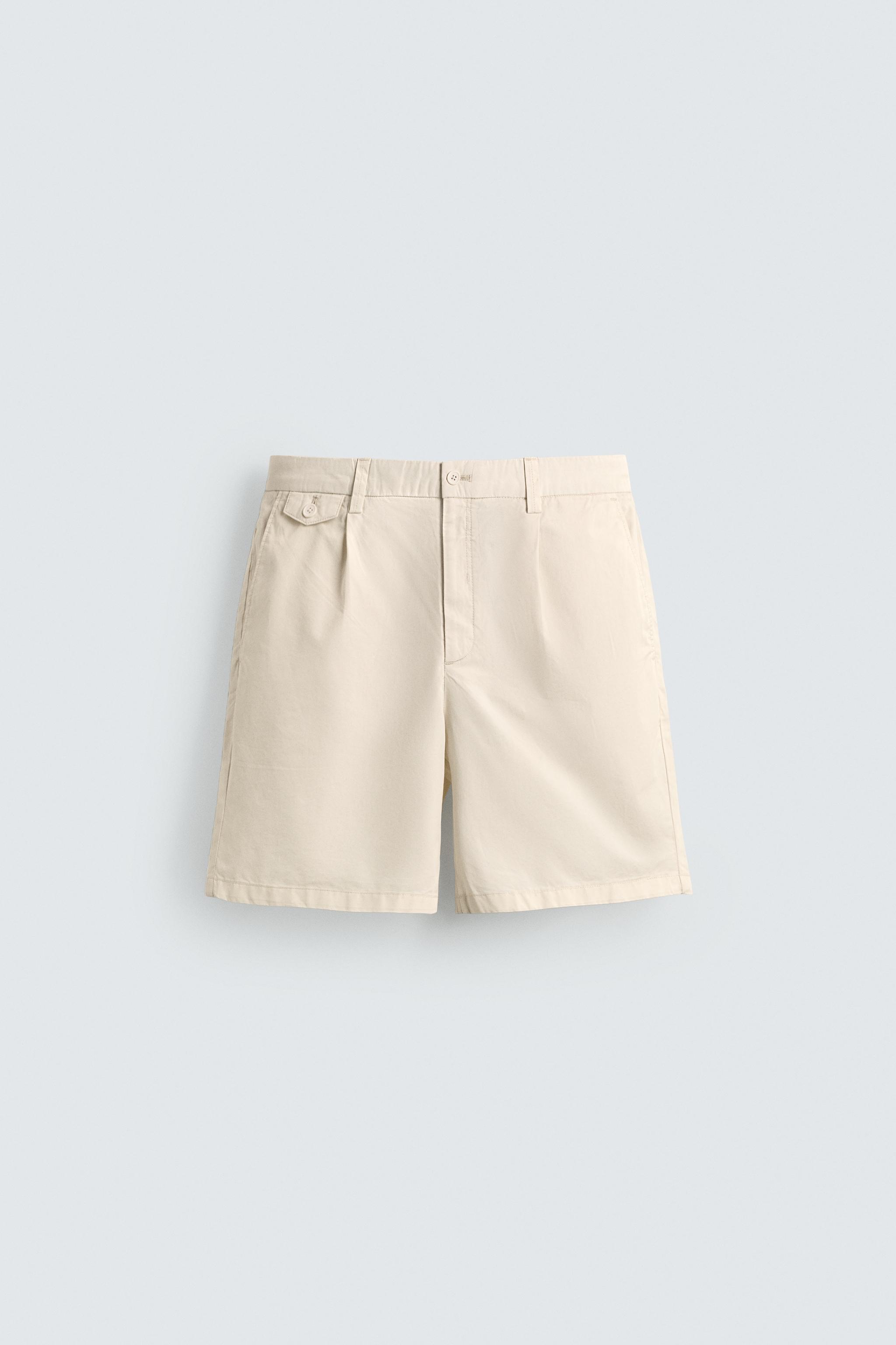REGULAR FIT PLEATED SHORTS