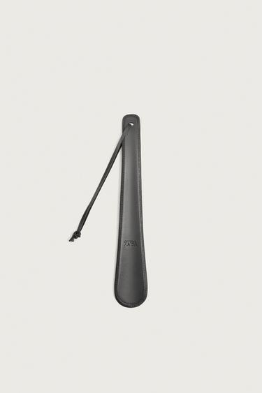 LEATHER SHOEHORN — Black 1